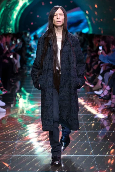 Look 40